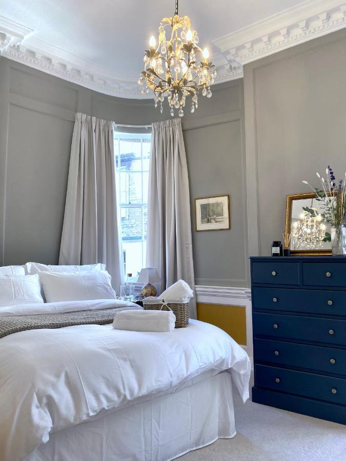 Elegant Georgian Apartment In Bath'S Iconic Centre Екстер'єр фото