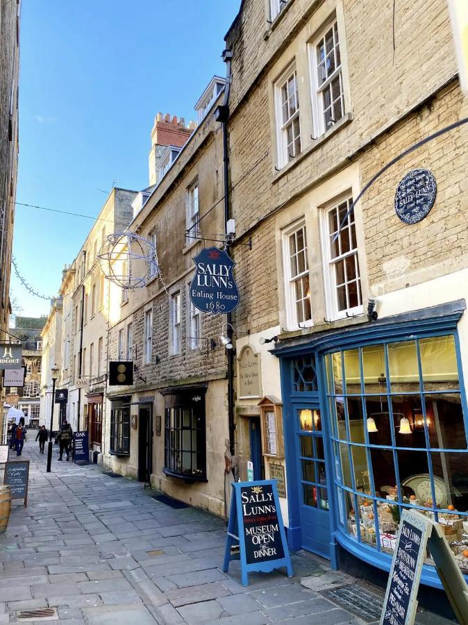 Elegant Georgian Apartment In Bath'S Iconic Centre Екстер'єр фото