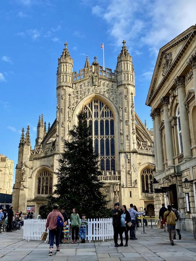 Elegant Georgian Apartment In Bath'S Iconic Centre Екстер'єр фото