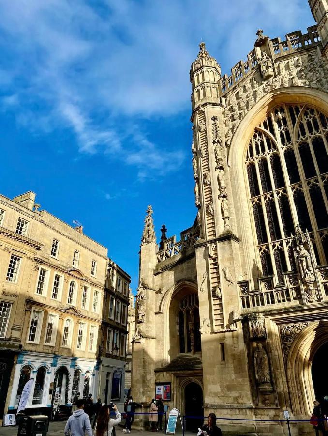 Elegant Georgian Apartment In Bath'S Iconic Centre Екстер'єр фото