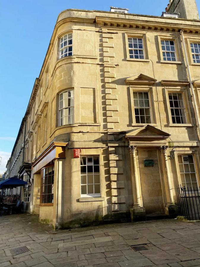 Elegant Georgian Apartment In Bath'S Iconic Centre Екстер'єр фото